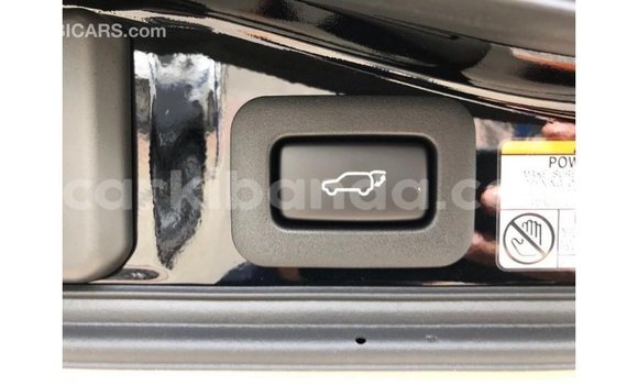 Gura Imported Toyota Land Cruiser Black Imodoka i Import - Dubai mu Uganda Gura Imported Toyota Land Cruiser Black Imodoka i Import - Dubai mu Uganda