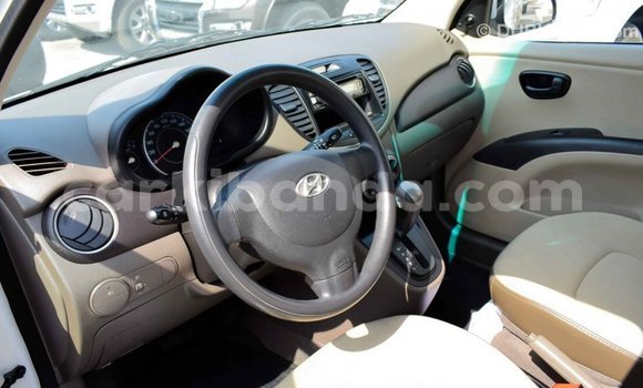 Buy Import Hyundai i10 White Car in Import - Dubai in Uganda Buy Import Hyundai i10 White Car in Import - Dubai in Uganda