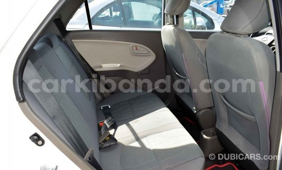 Nunua Imported Kia Picanto Nyeupe Gari ndani ya Import - Dubai nchini Uganda Nunua Imported Kia Picanto Nyeupe Gari ndani ya Import - Dubai nchini Uganda