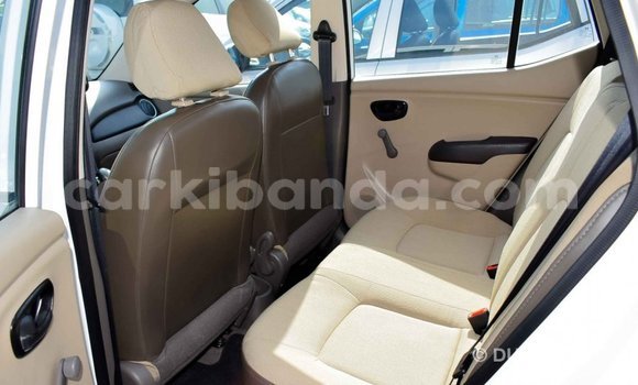 Nunua Imported Hyundai i10 Nyeupe Gari ndani ya Import - Dubai nchini Uganda Nunua Imported Hyundai i10 Nyeupe Gari ndani ya Import - Dubai nchini Uganda