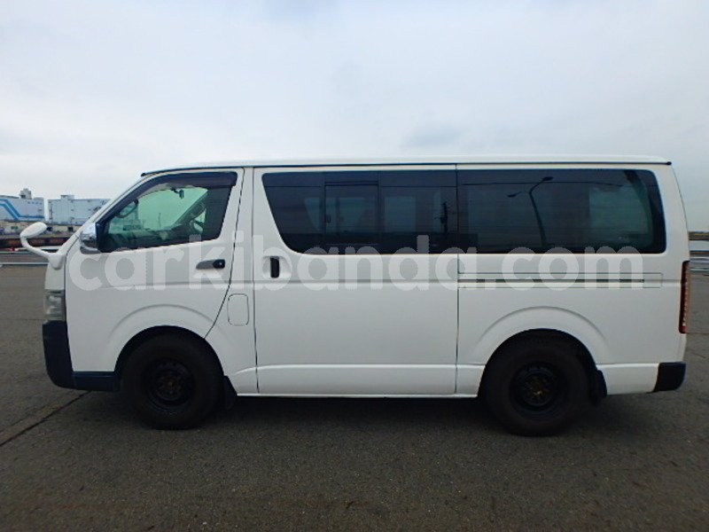 Big with watermark kdh205 0009567 3 