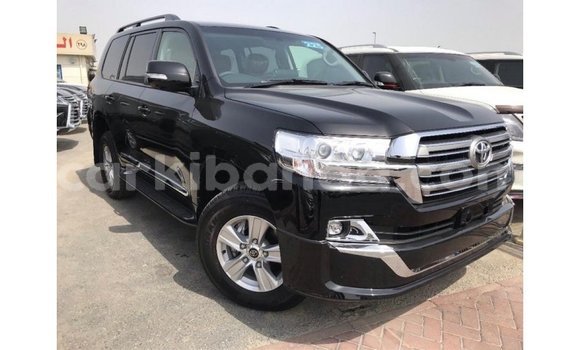 Acheter Import Voiture Toyota Land Cruiser Noir à Import - Dubai, Ouganda Acheter Import Voiture Toyota Land Cruiser Noir à Import - Dubai, Ouganda