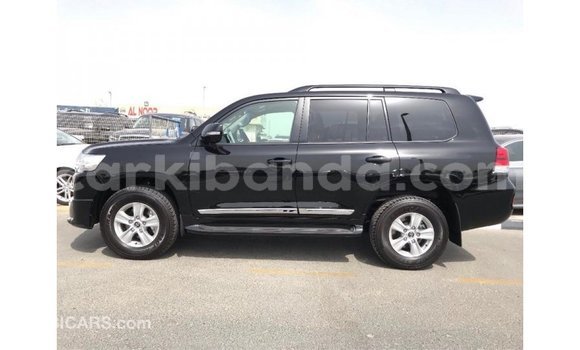 Acheter Import Voiture Toyota Land Cruiser Noir à Import - Dubai, Ouganda Acheter Import Voiture Toyota Land Cruiser Noir à Import - Dubai, Ouganda