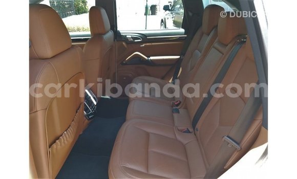 Gura Imported Porsche Cayenne White Imodoka i Import - Dubai mu Uganda Gura Imported Porsche Cayenne White Imodoka i Import - Dubai mu Uganda
