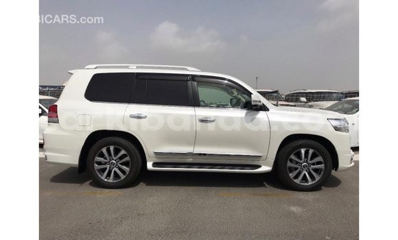 Buy Import Toyota Land Cruiser White Car in Import - Dubai in Uganda Buy Import Toyota Land Cruiser White Car in Import - Dubai in Uganda