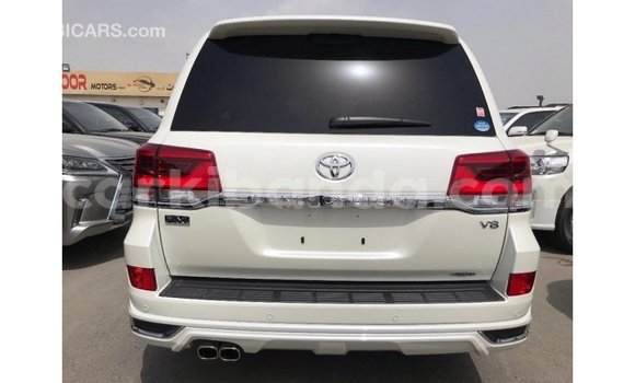Buy Import Toyota Land Cruiser White Car in Import - Dubai in Uganda Buy Import Toyota Land Cruiser White Car in Import - Dubai in Uganda