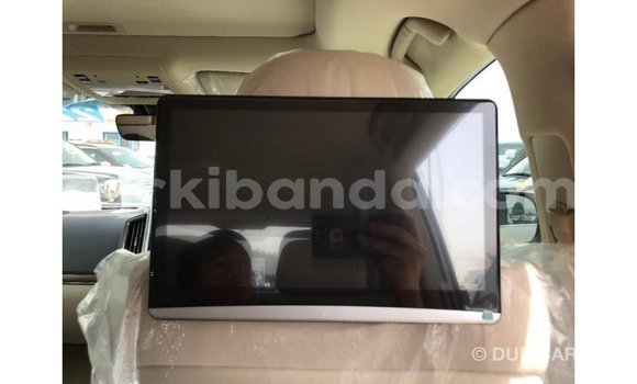 Acheter Import Voiture Toyota Land Cruiser Autre à Import - Dubai, Ouganda Acheter Import Voiture Toyota Land Cruiser Autre à Import - Dubai, Ouganda