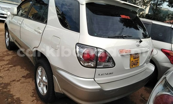 Buy Used Toyota Harrier White Car in Kampala in Uganda Buy Used Toyota Harrier White Car in Kampala in Uganda