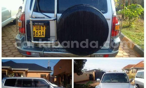 Nunua Ilio tumika Mitsubishi Pajero Nyeusi Gari ndani ya Kampala nchini Uganda Nunua Ilio tumika Mitsubishi Pajero Nyeusi Gari ndani ya Kampala nchini Uganda