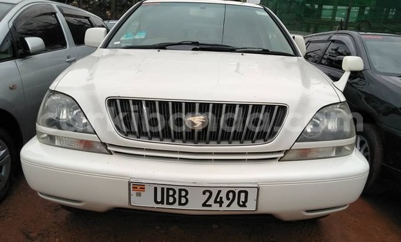 Buy Used Toyota Harrier White Car in Kampala in Uganda Buy Used Toyota Harrier White Car in Kampala in Uganda