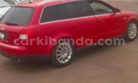 Gura Yakoze Audi A4 Red Imodoka i Kampala mu Uganda Gura Yakoze Audi A4 Red Imodoka i Kampala mu Uganda