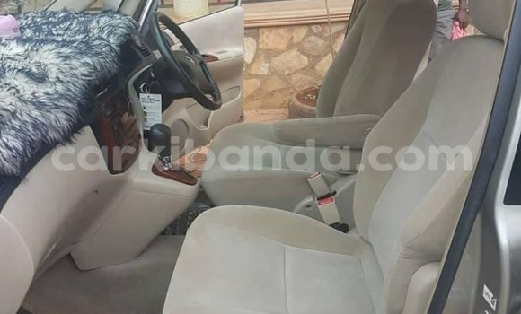 Gura Yakoze Toyota Spacio Silver Imodoka i Kampala mu Uganda Gura Yakoze Toyota Spacio Silver Imodoka i Kampala mu Uganda