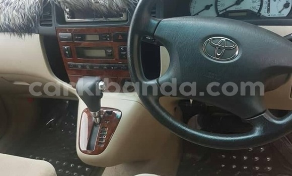 Gura Yakoze Toyota Spacio Silver Imodoka i Kampala mu Uganda Gura Yakoze Toyota Spacio Silver Imodoka i Kampala mu Uganda