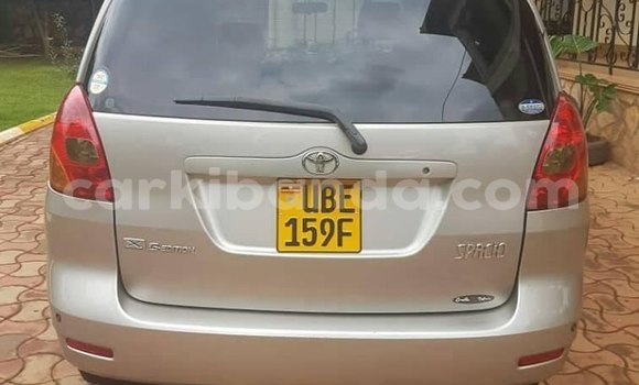 Gura Yakoze Toyota Spacio Silver Imodoka i Kampala mu Uganda Gura Yakoze Toyota Spacio Silver Imodoka i Kampala mu Uganda