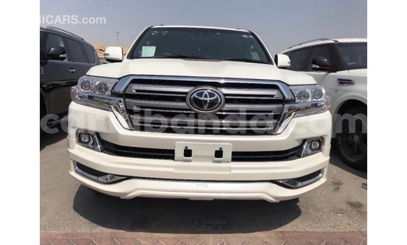 Gura Imported Toyota Land Cruiser White Imodoka i Import - Dubai mu Uganda Gura Imported Toyota Land Cruiser White Imodoka i Import - Dubai mu Uganda