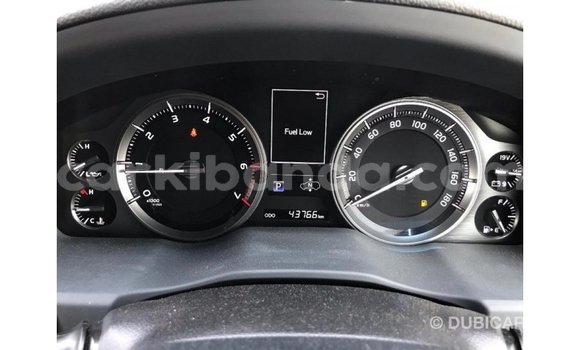 Gura Imported Toyota Land Cruiser White Imodoka i Import - Dubai mu Uganda Gura Imported Toyota Land Cruiser White Imodoka i Import - Dubai mu Uganda