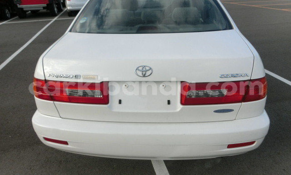 Nunua Ilio tumika Toyota Premio Nyeupe Gari ndani ya Kampala nchini Uganda Nunua Ilio tumika Toyota Premio Nyeupe Gari ndani ya Kampala nchini Uganda