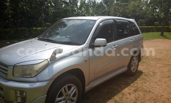 Gura Yakoze Toyota RAV4 Black Imodoka i Kampala mu Uganda Gura Yakoze Toyota RAV4 Black Imodoka i Kampala mu Uganda