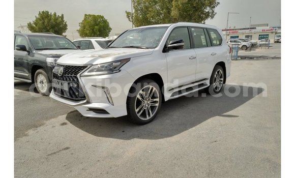 Acheter Import Voiture Lexus LX Rouge à Import - Dubai, Ouganda Acheter Import Voiture Lexus LX Rouge à Import - Dubai, Ouganda