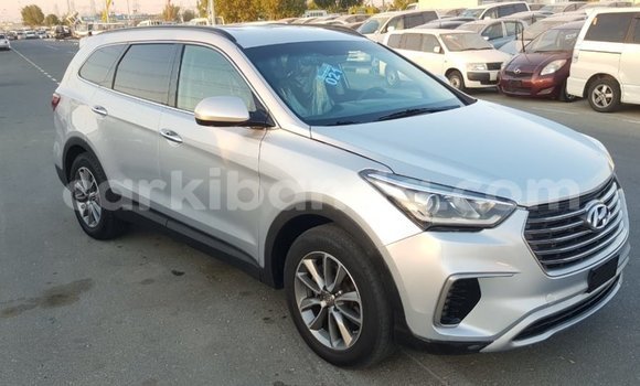 Nunua Imported Hyundai Santa Fe Nyingine Gari ndani ya Import - Dubai nchini Uganda Nunua Imported Hyundai Santa Fe Nyingine Gari ndani ya Import - Dubai nchini Uganda