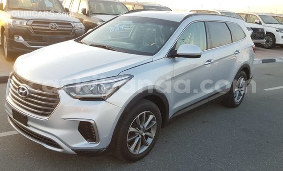 Nunua Imported Hyundai Santa Fe Nyingine Gari ndani ya Import - Dubai nchini Uganda Nunua Imported Hyundai Santa Fe Nyingine Gari ndani ya Import - Dubai nchini Uganda