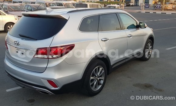 Nunua Imported Hyundai Santa Fe Nyingine Gari ndani ya Import - Dubai nchini Uganda Nunua Imported Hyundai Santa Fe Nyingine Gari ndani ya Import - Dubai nchini Uganda