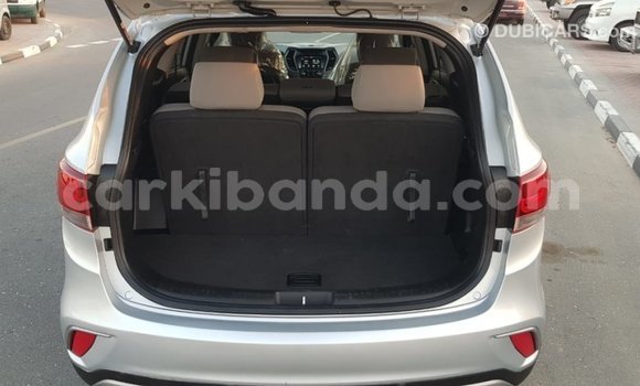 Nunua Imported Hyundai Santa Fe Nyingine Gari ndani ya Import - Dubai nchini Uganda Nunua Imported Hyundai Santa Fe Nyingine Gari ndani ya Import - Dubai nchini Uganda