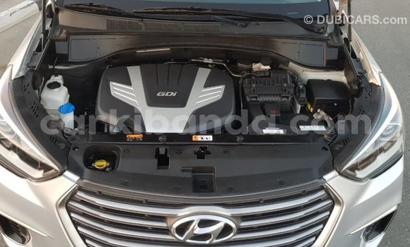 Nunua Imported Hyundai Santa Fe Nyingine Gari ndani ya Import - Dubai nchini Uganda Nunua Imported Hyundai Santa Fe Nyingine Gari ndani ya Import - Dubai nchini Uganda