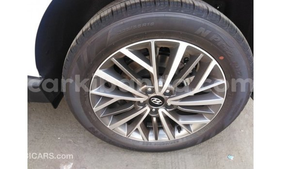 Gura Imported Hyundai Tucson White Imodoka i Import - Dubai mu Uganda Gura Imported Hyundai Tucson White Imodoka i Import - Dubai mu Uganda