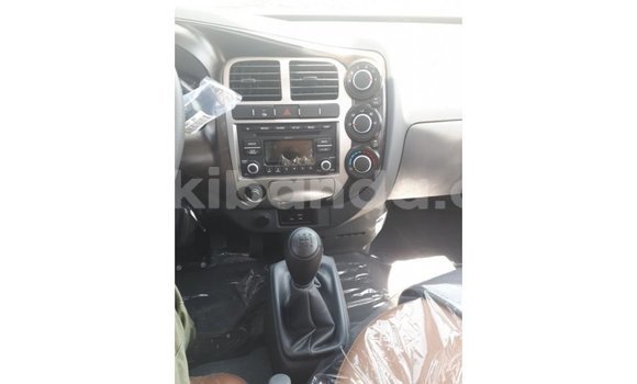 Gura Imported Kia Carens White Imodoka i Import - Dubai mu Uganda Gura Imported Kia Carens White Imodoka i Import - Dubai mu Uganda