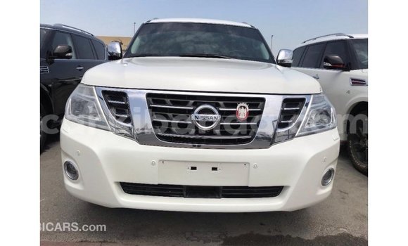 Nunua Imported Nissan Patrol Nyeupe Gari ndani ya Import - Dubai nchini Uganda Nunua Imported Nissan Patrol Nyeupe Gari ndani ya Import - Dubai nchini Uganda