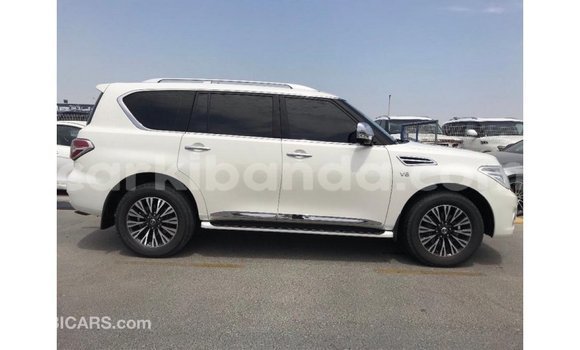 Nunua Imported Nissan Patrol Nyeupe Gari ndani ya Import - Dubai nchini Uganda Nunua Imported Nissan Patrol Nyeupe Gari ndani ya Import - Dubai nchini Uganda