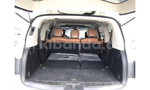 Nunua Imported Nissan Patrol Nyeupe Gari ndani ya Import - Dubai nchini Uganda Nunua Imported Nissan Patrol Nyeupe Gari ndani ya Import - Dubai nchini Uganda