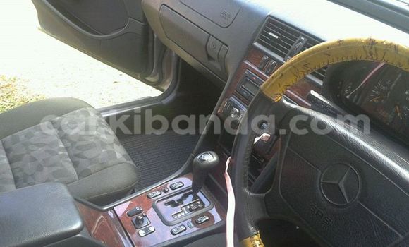 Buy Used Mercedes‒Benz 190 Black Car in Kampala in Uganda Buy Used Mercedes‒Benz 190 Black Car in Kampala in Uganda