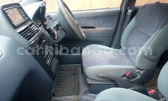 Buy Used Toyota Ipsum Beige Car in Kampala in Uganda Buy Used Toyota Ipsum Beige Car in Kampala in Uganda