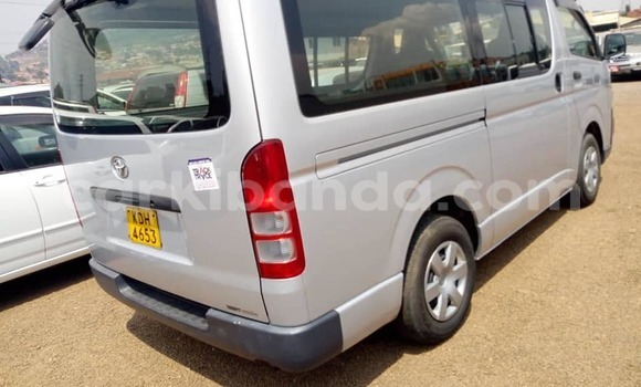 Buy Used Toyota Hiace Silver Car in Kampala in Uganda Buy Used Toyota Hiace Silver Car in Kampala in Uganda