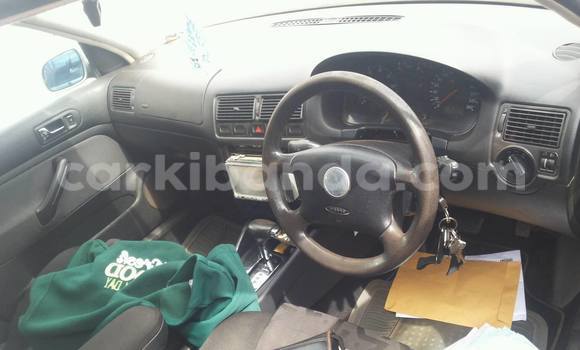 Gura Yakoze Volkswagen Golf Black Imodoka i Kampala mu Uganda Gura Yakoze Volkswagen Golf Black Imodoka i Kampala mu Uganda