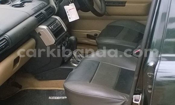 Buy Used Land Rover Defender Black Car in Kampala in Uganda Buy Used Land Rover Defender Black Car in Kampala in Uganda