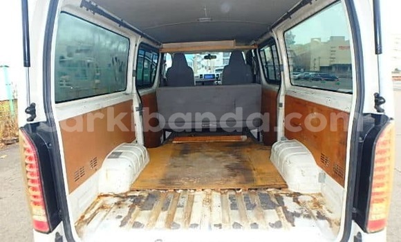 Acheter Neuf Voiture Toyota Hiace Gris à Kampala, Ouganda Acheter Neuf Voiture Toyota Hiace Gris à Kampala, Ouganda