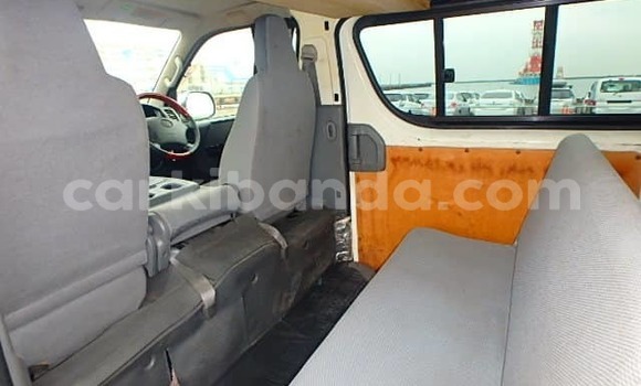 Acheter Neuf Voiture Toyota Hiace Gris à Kampala, Ouganda Acheter Neuf Voiture Toyota Hiace Gris à Kampala, Ouganda