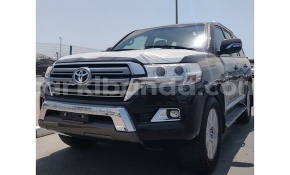Acheter Import Voiture Toyota Land Cruiser Autre à Import - Dubai, Ouganda Acheter Import Voiture Toyota Land Cruiser Autre à Import - Dubai, Ouganda