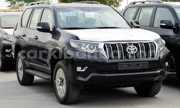 Acheter Import Voiture Toyota Prado Noir à Import - Dubai, Ouganda Acheter Import Voiture Toyota Prado Noir à Import - Dubai, Ouganda