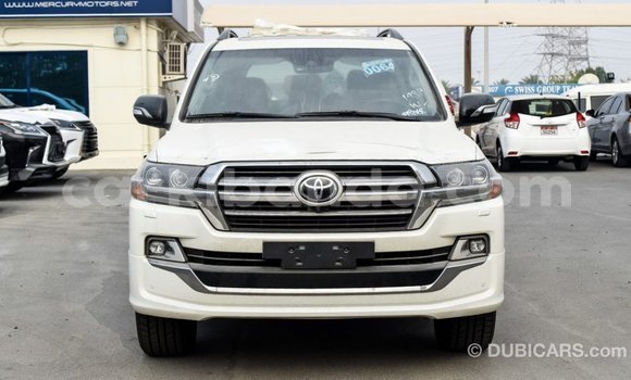 Gura Imported Toyota Land Cruiser White Imodoka i Import - Dubai mu Uganda Gura Imported Toyota Land Cruiser White Imodoka i Import - Dubai mu Uganda