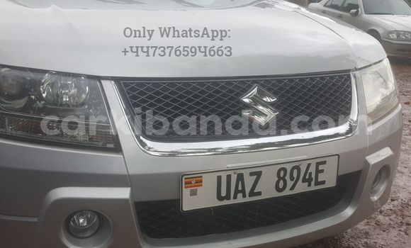 Acheter Occasion Voiture Suzuki Escudo Gris à Kampala, Ouganda Acheter Occasion Voiture Suzuki Escudo Gris à Kampala, Ouganda