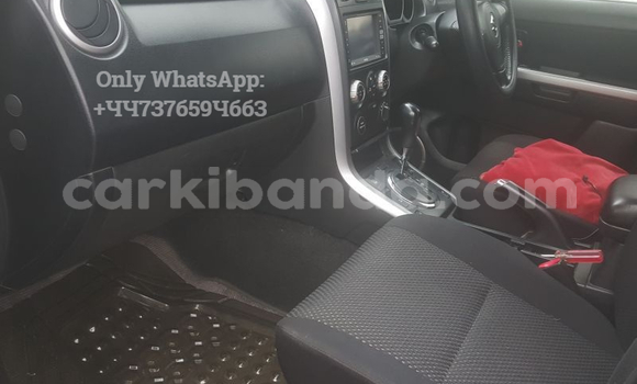 Acheter Occasion Voiture Suzuki Escudo Gris à Kampala, Ouganda Acheter Occasion Voiture Suzuki Escudo Gris à Kampala, Ouganda