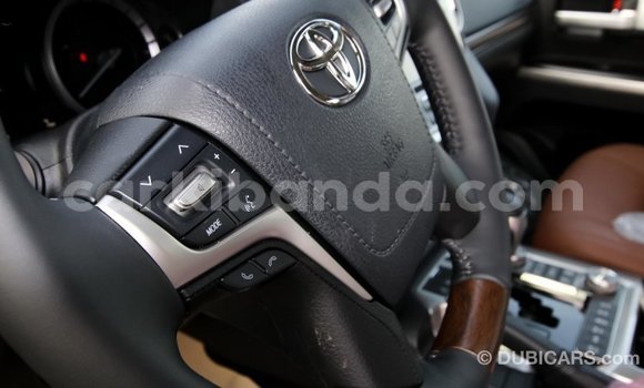 Acheter Import Voiture Toyota Land Cruiser Noir à Import - Dubai, Ouganda Acheter Import Voiture Toyota Land Cruiser Noir à Import - Dubai, Ouganda