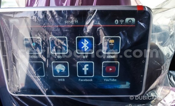 Acheter Import Voiture Toyota Land Cruiser Blanc à Import - Dubai, Ouganda Acheter Import Voiture Toyota Land Cruiser Blanc à Import - Dubai, Ouganda