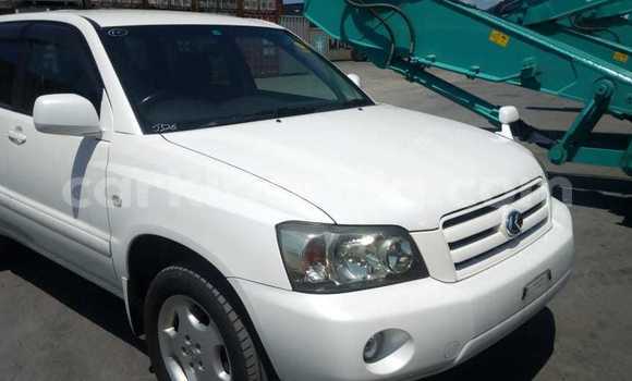 Buy New Toyota Kluger White Car in Kampala in Uganda Buy New Toyota Kluger White Car in Kampala in Uganda