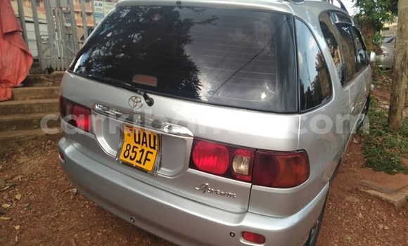 Buy Used Toyota Ipsum Silver Car in Kampala in Uganda Buy Used Toyota Ipsum Silver Car in Kampala in Uganda