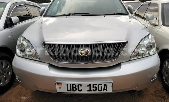 Buy Used Toyota Harrier Silver Car in Kampala in Uganda Buy Used Toyota Harrier Silver Car in Kampala in Uganda